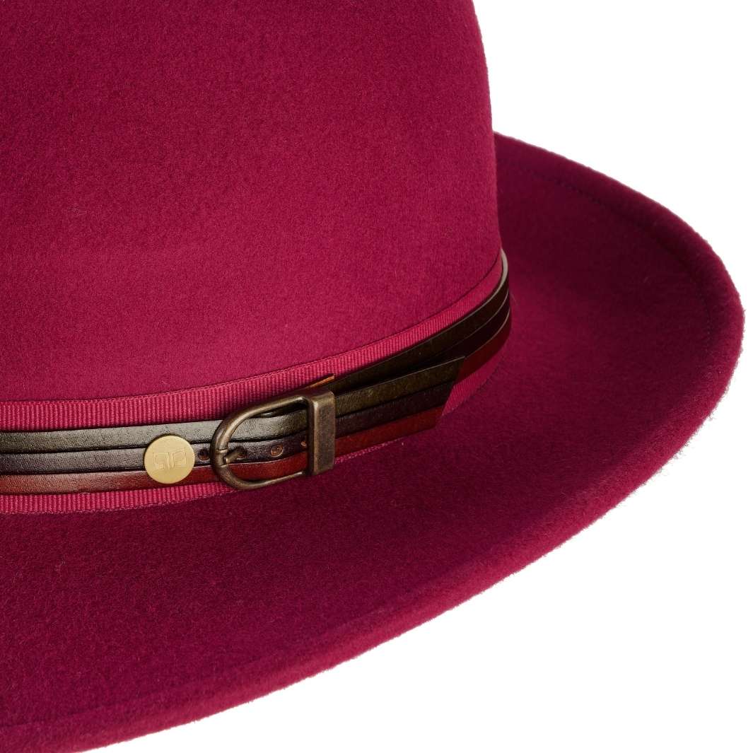 Cappello Fedora Classico color Ciliegia, in feltro antipioggia da uomo, foto con vista dettaglio ravvicinato - Primario Nesti