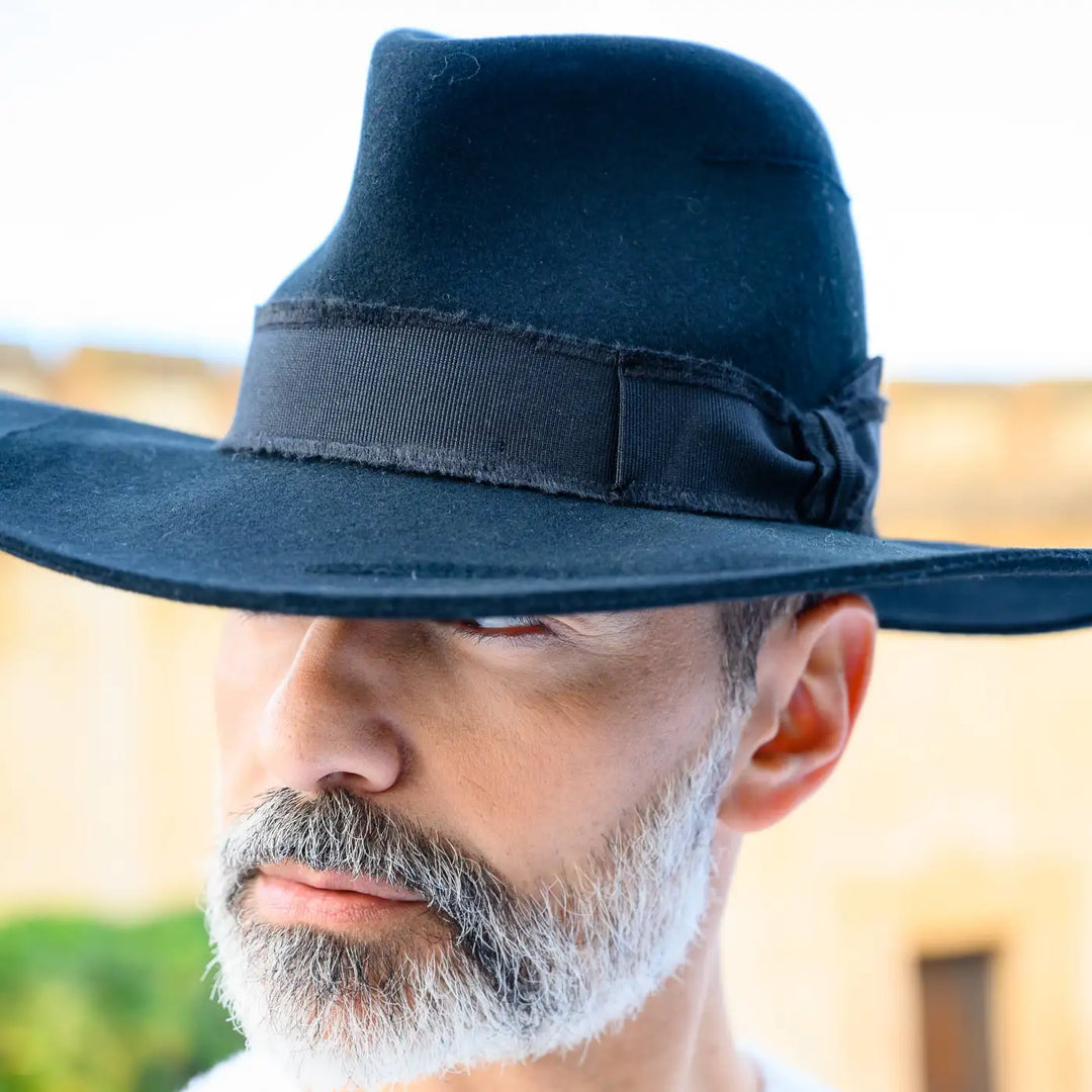 Cappello Fedora a Tesa Larga Piatta in Feltro di Lana Merinos