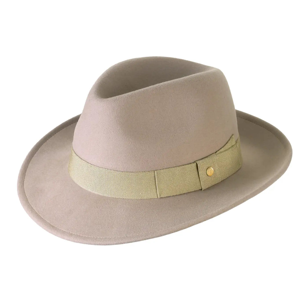 cappello fedora in feltro di cashmere antipioggia da uomo color beige ghiacciato foto con vista inclinata sinistra 1 primario nesti