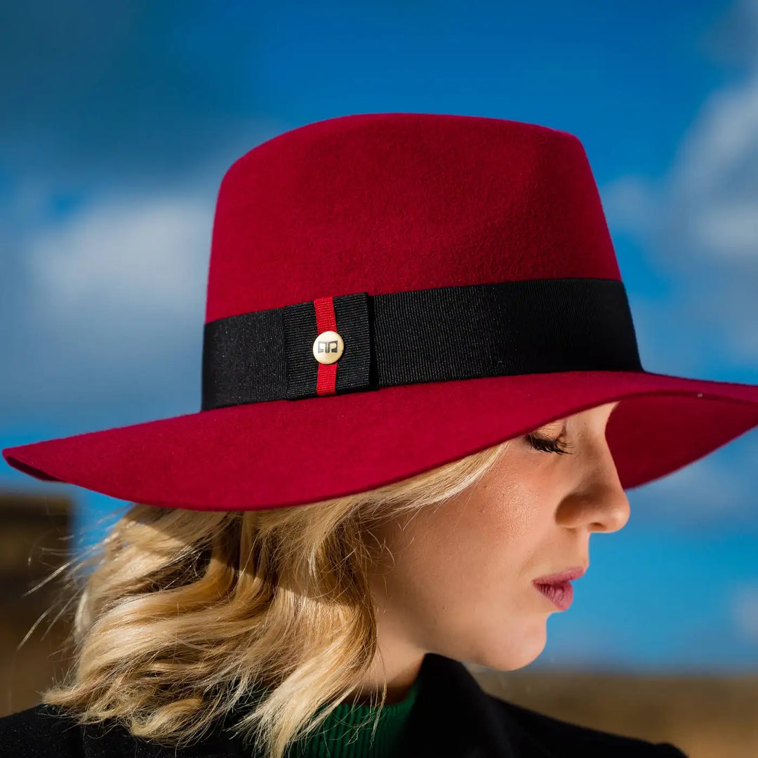 Cappello con Tesa a Taglio Vivo in Feltro di Lana Merinos Antipioggia
